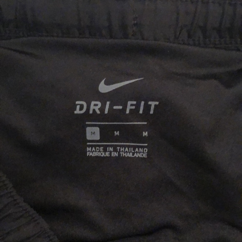 Nike Dri-Fit - Picture 3 of 5